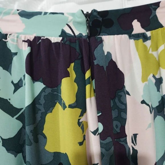 Grace Elements Multicolored Floral Midi Skater Skirt in Size XL - Picture 8 of 10